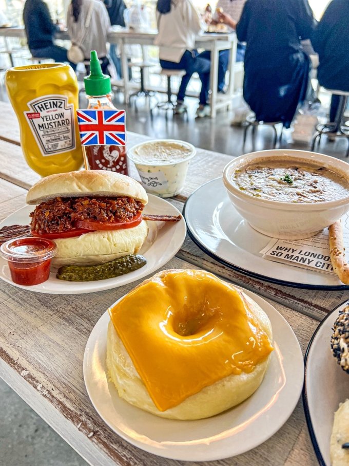 London Bagel Museum: Opening at Lotte World Mall with Exclusive Menus and Unique Interior Design
