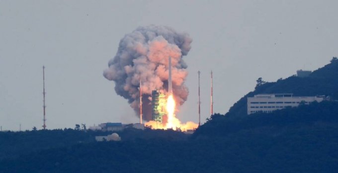 한국형 발사체 누리호가 지난 5월 3차 발사에 나서는 모습. / 사진=뉴시스