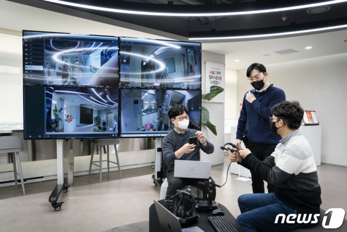 (=1) = SKڷ д    ߼ұ ·    5G· κ(ǳ)  ϰ,    ǰ Ȯߴٰ 22 .  SKڷ ̹   ӵ,  ð    360 CCTV  ǽð 񽺸 ÿߴ.    SKT  ǳ  ϴ .(SKT ) 2023.3.22/1  Copyright (C) 1. All rights reserved.     .