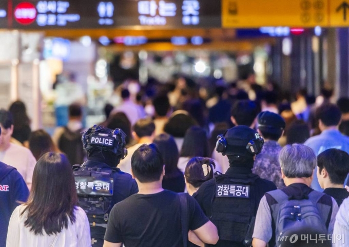 전국 묻지마 흉기 난동, 경찰당국 주요 지하철·쇼핑몰 순찰강화(강남역) /사진=임한별(머니S)