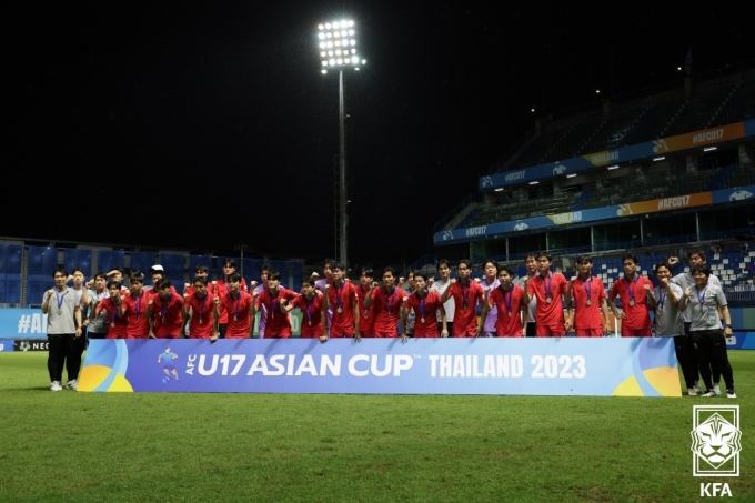 韓日전 5연패 사슬 끊었다... U-18, 일본에 1-0 승리 '강민성 결승골'