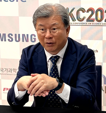 김복철 국가과학기술연구회(NST) 이사장. / 사진=한국과학기자협회