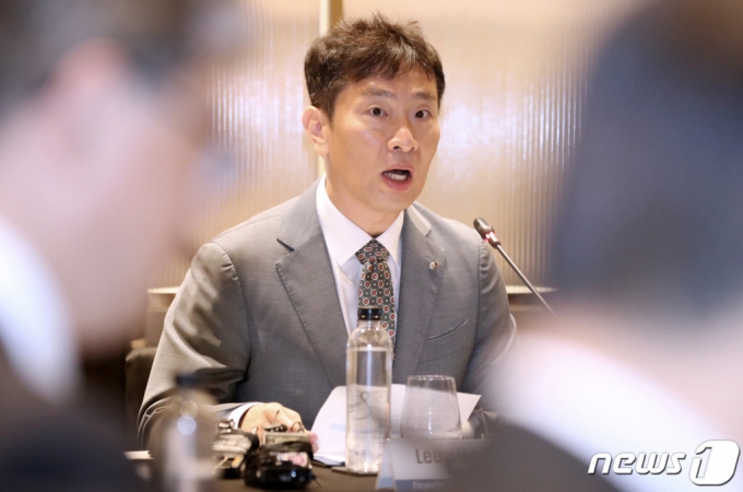 이복현 금융감독원장이 올해 7월 12일 서울 영등포구 여의도 페어몬트 앰배서더 서울에서 열린 외국계 금융회사 CEO 간담회에서 모두발언을 하고 있다. /사진=뉴스1.