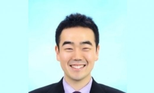윤지환 교수
