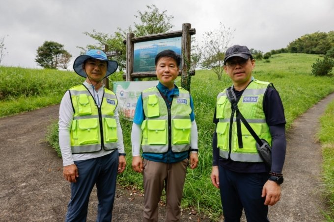 [사진]이상률 제주경찰청장, 한라산 둘레기 현장 점검 실시