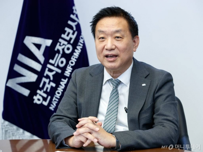 황종성 한국지능정보사회진흥원장. /사진=이기범 기자
