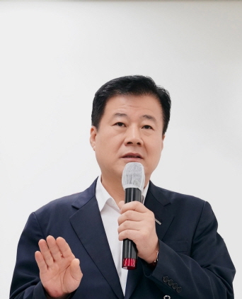 7일 여의도 중소기업중앙회에서 간담회를 가진 강석진 중소벤처기업진흥공단 이사장. 2023.9.7./사진=중진공 제공