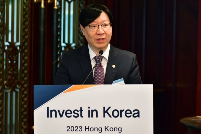 김소영 금융위원회 부위원장이 지난 8일 홍콩에서 글로벌 투자자를 대상으로 한국 정부의 투자환경 개선 노력을 설명하고, 한국 자본시장에 대한 많은 관심과 적극적인 투자를 당부했다. /사진제공=금융위원회.