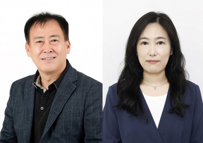 동서대 최정배 교수(왼쪽)와 김정미 해외취업팀장./사진제공=동서대
