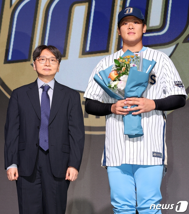 14  2024 KBO  巡Ʈ NC ̳뽺 1   ֹ  ְ() Ӽ NC  Կ ϰ ִ. /=1