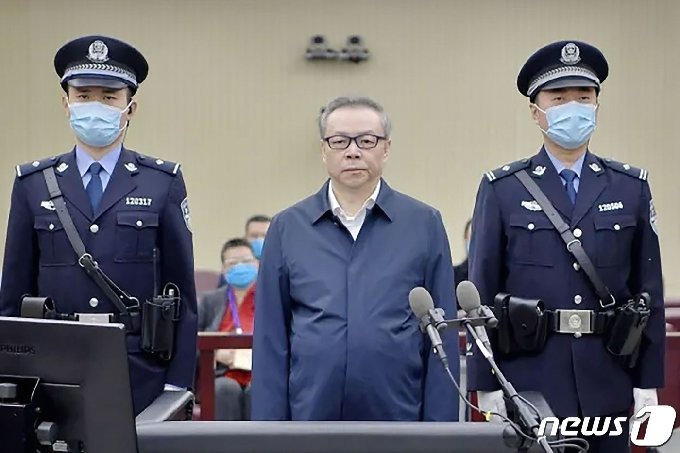 중국 톈진에서 법정에 선 라이샤오민 전 화룽자산관리 회장. /사진=AFP=뉴스1