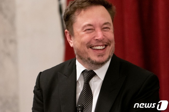 Ϸ ӽũ ׽ CEO  13(ð) ̱  ǻ翡   ȸ ΰ(AI) ûȸ ⼮ߴ./=AFP=1