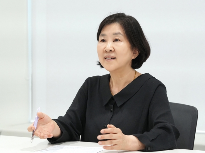 '두나무 넥스트 스테퍼즈'의 커리어·라이프 코치로 활동하는 허영숙 멘토. /사진제공=두나무.