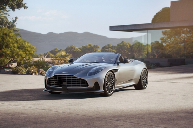 /=ֽϸƾ(Aston Martin)