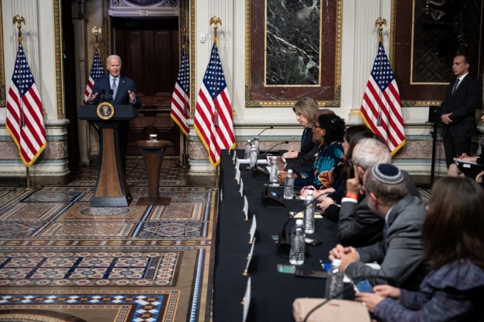 조 바이든 미국 대통령이 11일(현지시간) 미국 백악관에서 유대인 지도자 간담회에서 연설하고 있다./AFPBBNews=뉴스1
