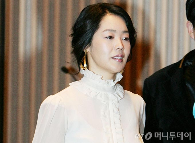 배우 황수정이 2007년 1월 5일 진행된 SBS '소금인형' 제작발표회에 참석하는 모습./사진=머니투데이 DB