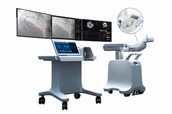 서울아산병원 의공학연구소 최재순, 심장내과 김영학 교수팀이 개발한 국내 첫 관상동맥중재술 보조로봇 '에이비아(AVIAR)'. /사진=서울아산병원