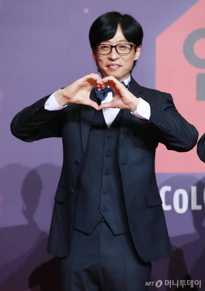 유재석이 29일 오후 서울 상암동 SBS 프리즘센터에서 진행된 2023 SBS 연예대상 포토월 행사에 참석해 포즈를 취하고 있다. /2023.12.30 /사진=이동훈