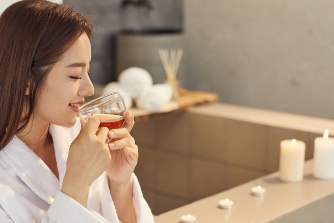 "어려 보여"…쌍둥이 중 더 오래 산 사람들, 공통점 있었다