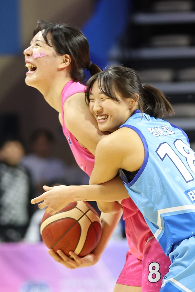 "흥 주체못해 망했다" 박지수, 댄스+골밑 만점활약 MVP... WKBL 올스타 페스티벌 핑크스타, 블루스타 꺾었다 [아산 현장]