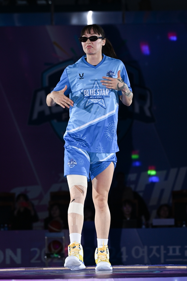 "흥 주체못해 망했다" 박지수, 댄스+골밑 만점활약 MVP... WKBL 올스타 페스티벌 핑크스타, 블루스타 꺾었다 [아산 현장]