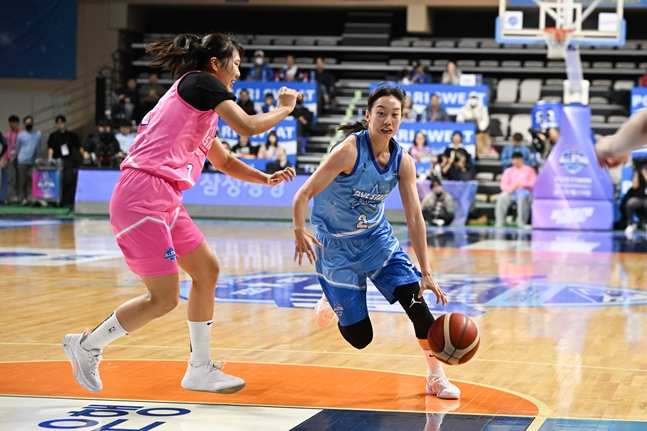 "흥 주체못해 망했다" 박지수, 댄스+골밑 만점활약 MVP... WKBL 올스타 페스티벌 핑크스타, 블루스타 꺾었다 [아산 현장]