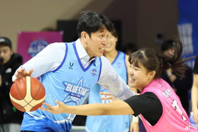 "흥 주체못해 망했다" 박지수, 댄스+골밑 만점활약 MVP... WKBL 올스타 페스티벌 핑크스타, 블루스타 꺾었다 [아산 현장]