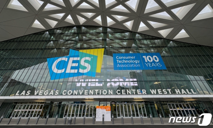 세계 최대 가전·IT(정보기술) 전시회 &#039;CES 2024&#039; 개막을 사흘 앞둔 6일(현지시간) 오후 미국 네바다주 라스베이거스 컨벤션센터/사진=뉴스1