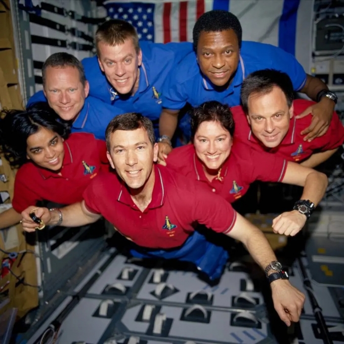 미국 항공우주국(NASA)이 지난해 1월 공개한 우주왕복선 컬럼비아호 승무원 7인의 모습. 2003년 1월 임무 수행을 위해 우주로 떠난 컬럼비아호는 같은해 2월 지구로 귀환하던 도중 폭발했다. /사진=NASA 공식 홈페이지 