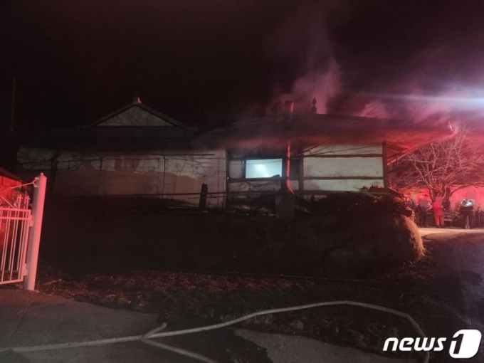 지난 8일 발생한 충남 보령 남포면 단독주택 화재 현장./사진=보령소방서 제공, 뉴스1