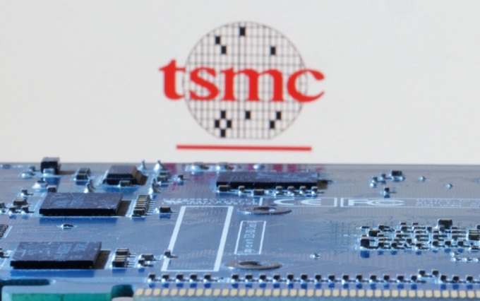  ִ Ŀ帮(ݵü Ź) ü 븸 TSMC 24 Ϻ  1 ҽ ߴ. TSMC   Ϻ Ҵ, , Ÿ  Բ TSMC ȸ Ϻ÷ܹݵü(JASM) ߴ. /=( Ʈ)