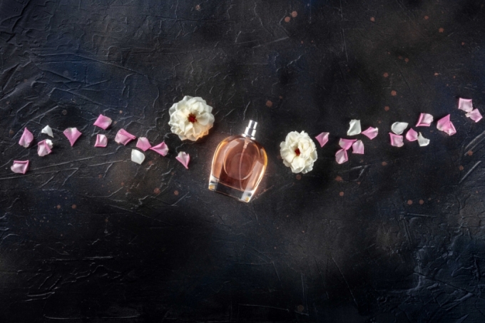 자스민 향과 일랑일랑 향의 주요 방향 성분인 벤질아세테이트를 미생물을 이용해 친환경적으로 생산하는 기술이 개발됐다. /사진=게티이미지뱅크