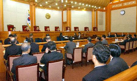 2004년 노무현 전 대통령에 대한 탄핵 여부를 심리한 헌법재판소./사진=뉴시스