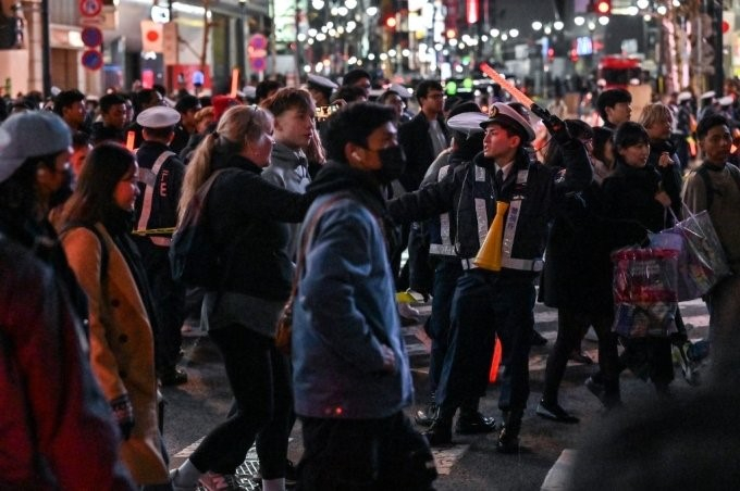  전 세계에서 유일하게 '마이너스(-) 금리' 정책을 고수해 왔던 일본이 17년 만에 금리를 올린 배경에는 물가와 임금이 있다. 사진은 일본 도쿄 시부야 거리 전경/AFPBBNews=뉴스1