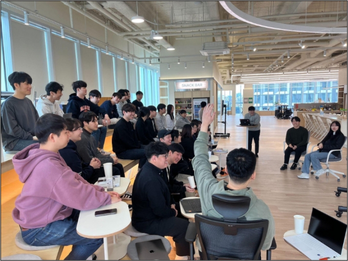 신규입사자 환영 커피챗이 열린 모습/사진=라이너