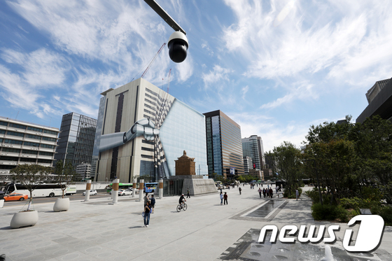 서울 세종대로 광화문광장에 설치된 CCTV /사진=뉴스1 
