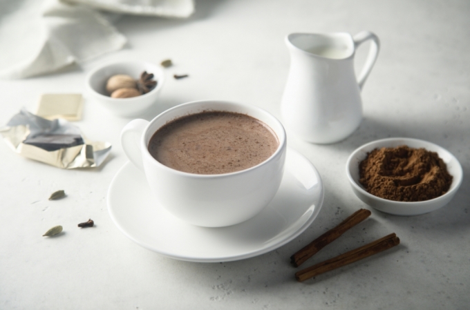 하루 한 잔씩 '핫 초콜릿'을 마시면 체중감량에 도움이 될 수 있다는 주장이 나왔다./사진=게티이미지뱅크