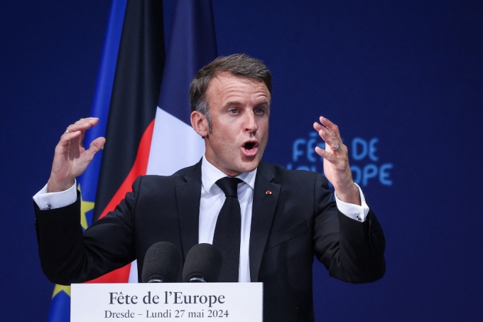 에마뉘엘 마크롱 프랑스 대통령이 "미국만 바라보는 함정에 빠져서는 안된다"며 안보·경제 부문에서 유럽 스스로 강해져야 한다고 강조했다./AFPBBNews=뉴스1