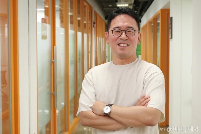 강영석 온베케이션 대표가 서울창업허브(공덕)의 사무실에서 인터뷰를 갖고 있다. /사진=이기범 기자 leekb@