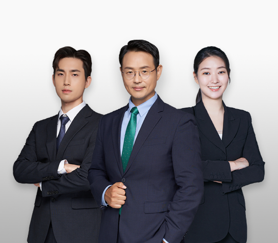 사진 왼쪽부터 김지수 변호사, 이승우 대표변호사, 정연재 변호사/사진제공=법무법인 법승