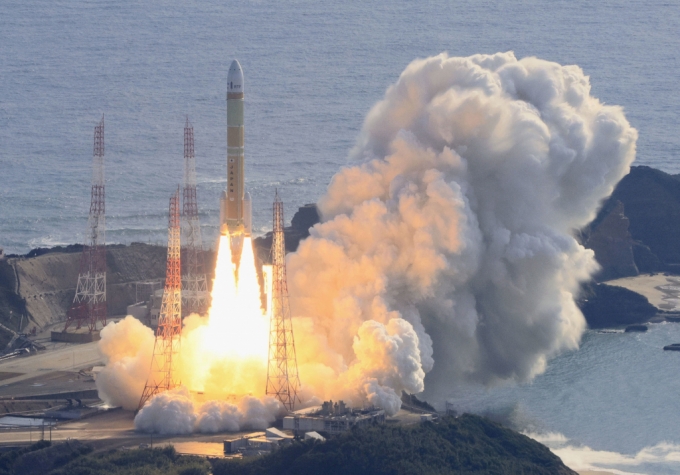 일본 우주항공연구개발기구(JAXA)가 17일 오전 9시 22분, 가고시마현(?) 다네가시마 우주센터에서 자국산 신형 H3로켓 2호기 발사에 성공했다. 2024.2.17 /로이터=뉴스1