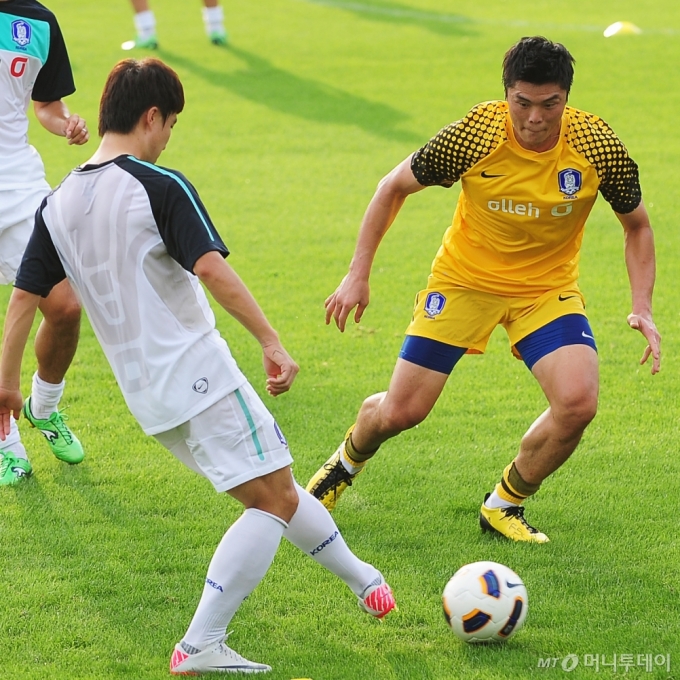 2011년 8월 대한민국 축구 국가대표팀에 소집돼 훈련 중인 김영광(오른쪽)의 모습. /사진=머니투데이DB