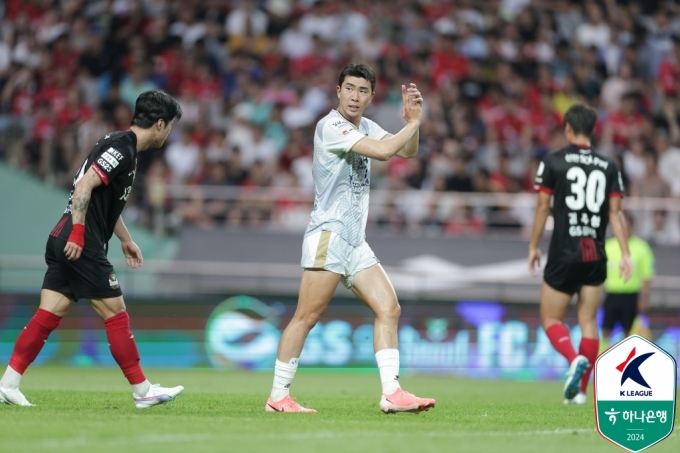 '17세' 강주혁 투입 효과→일류첸코 결승골! 서울, '선두' 김천 1-0 제압 [상암 현장 리뷰]