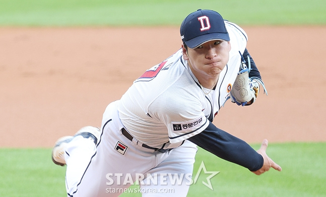 역투하고 있는 곽빈. /사진=김진경 대기자