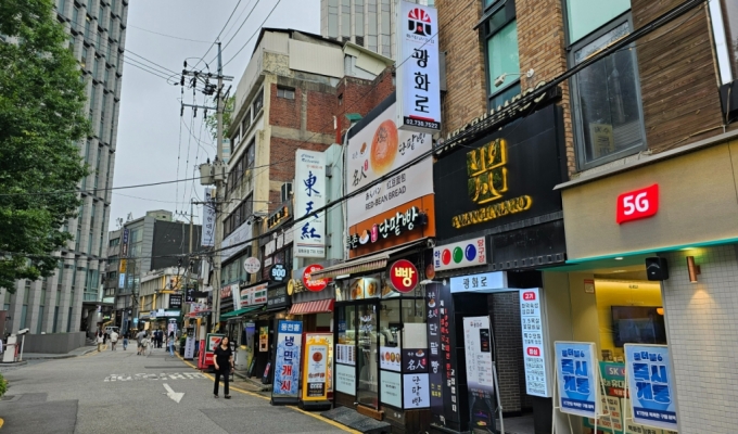 29일 서울 광화문 인근 한 식당가. 해당 식당은 &#039;착한가격업소&#039;와는 무관. /사진=김승한 기자