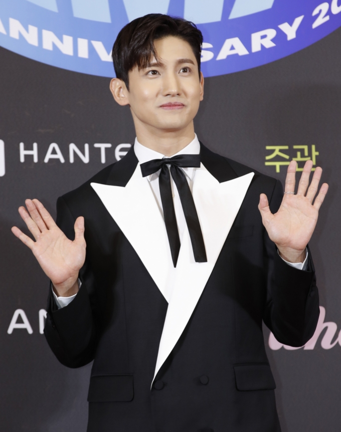 동방신기 최강창민이 포즈를 취하고 있다. /사진=뉴스1