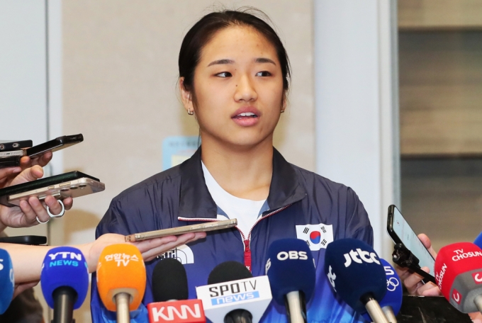 대한민국 여자 배드민턴 대표팀 안세영 선수. 사진은 지난 7일 프랑스 파리 샤를 드골 공항에서 인천 중구 인천국제공항으로 대한민국 국가대표 배드민턴팀과 함께 귀국한 당시 모습.  /사진=머니S