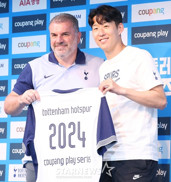 &#039;2024 ÷ ø&#039; Ʈ  ġ ȸ 30  Ű忡 ȴ. Ʈ(Tottenham Hotspur) ڱ۷   ȸ ģ  Ÿ  ִ. /= .