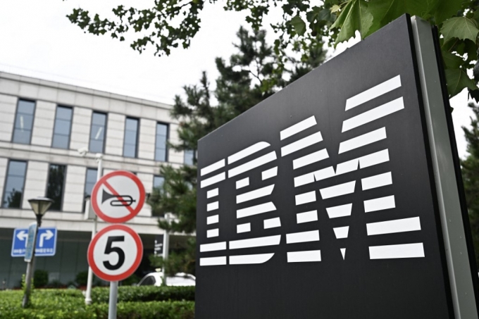 ̱ ǥ ũ IBM ߱ R&D()͸ ε ű  1000 ذϱ ߴ. ߱ ¡ ִ IBM 繫 ./AFPBBNews=1