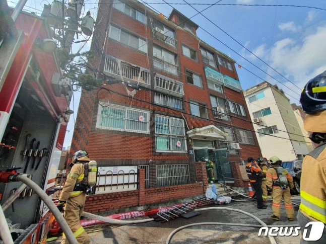 인천시 미추홀구 용현동 이른바 '라면형제'로 불리던 형제의 주거지 화재 현장 /사진=뉴스1